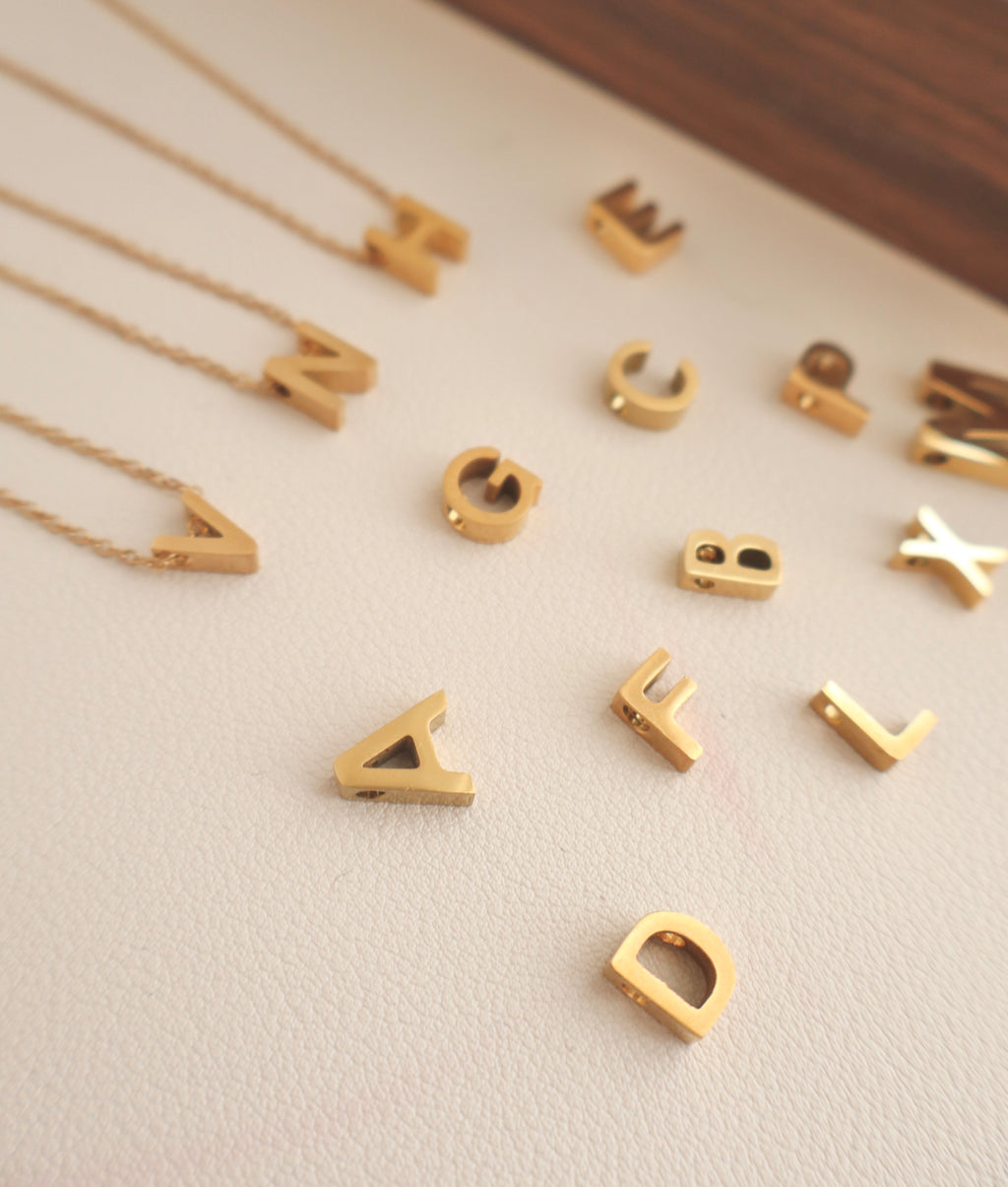 Cadena con inicial