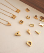 Cadena con inicial