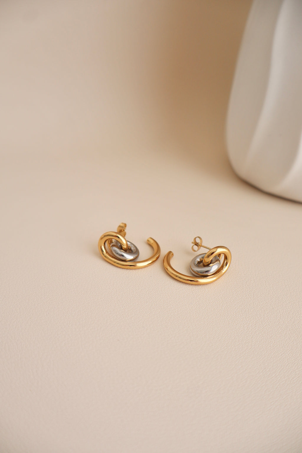Bicolor earrings