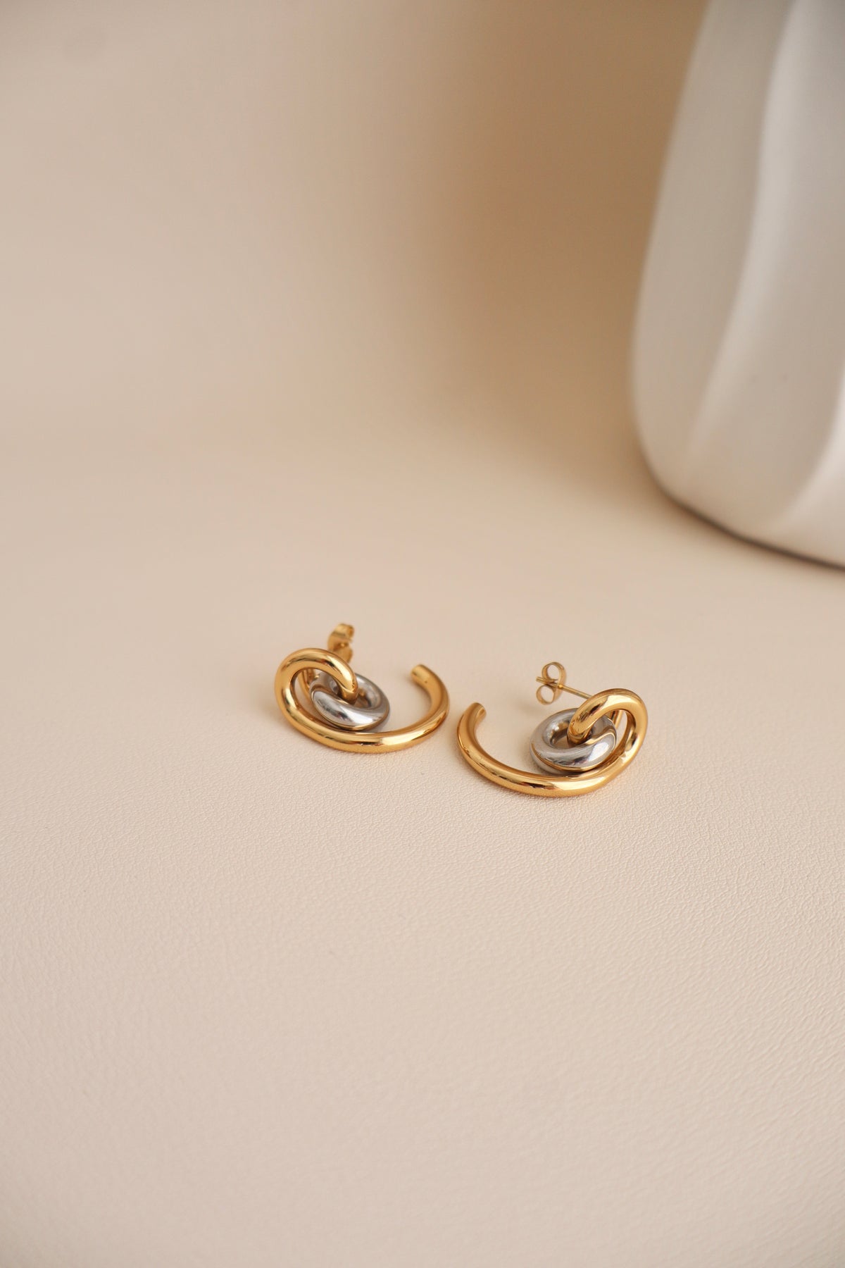 Bicolor earrings