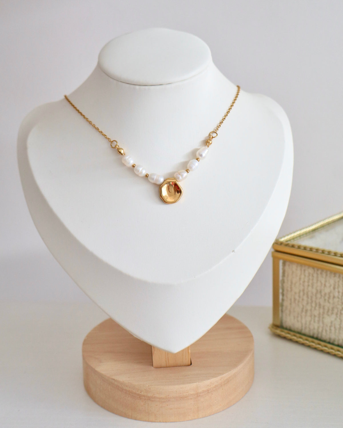Danna Necklace