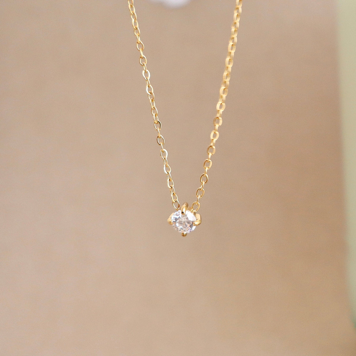 Luz Necklace
