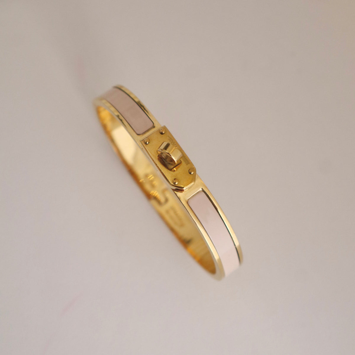 Nude Lock Bangle