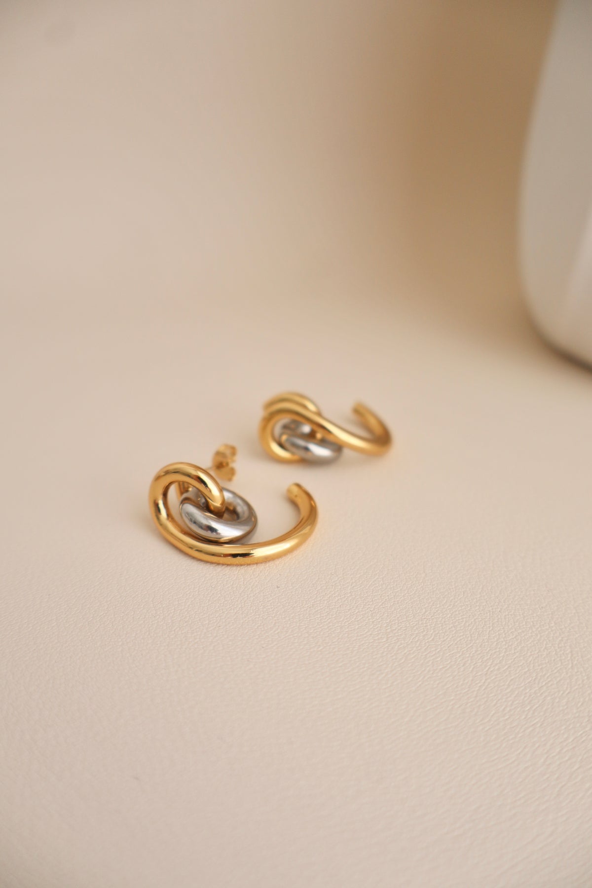 Bicolor earrings