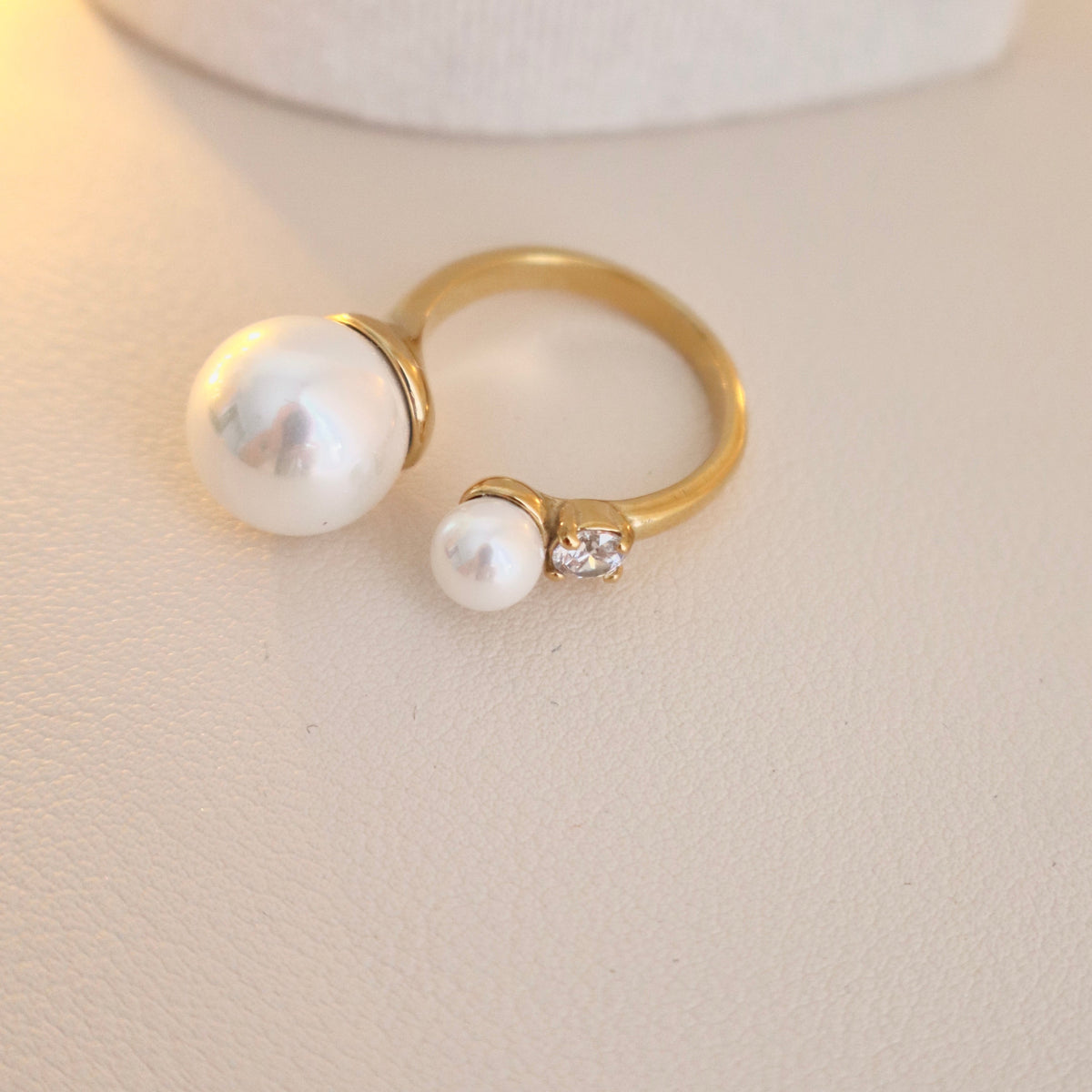 Dual pearl ring