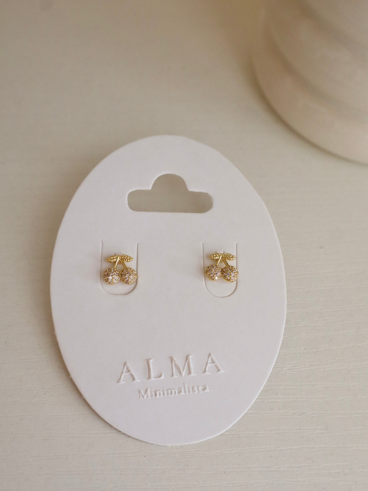 Cereza Studs