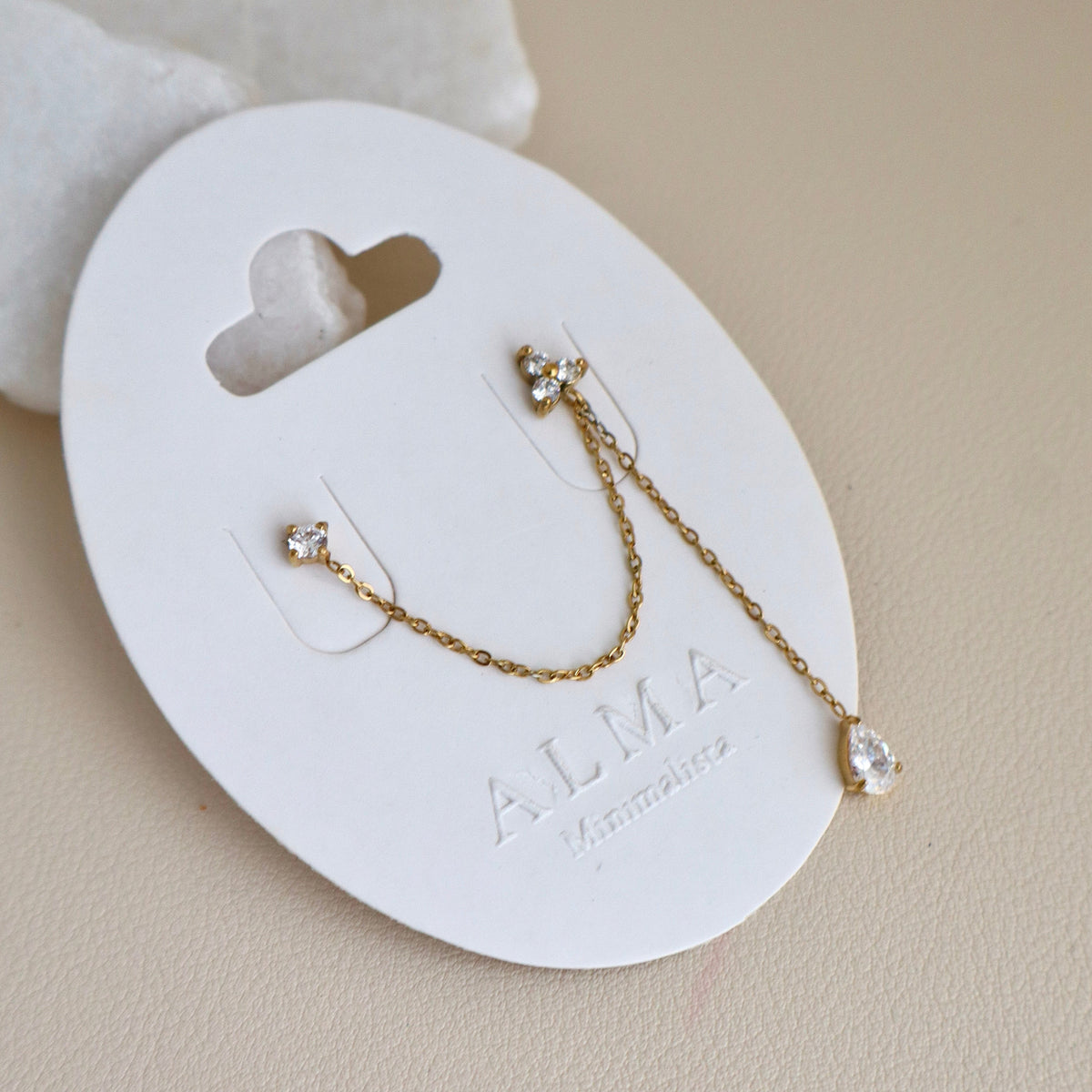 Solenne chain earring