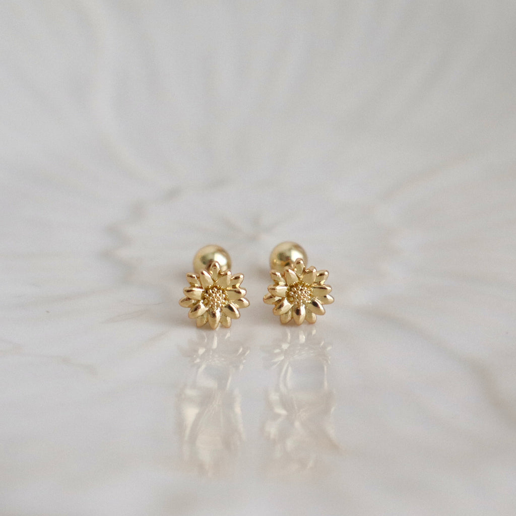 Daisy Studs