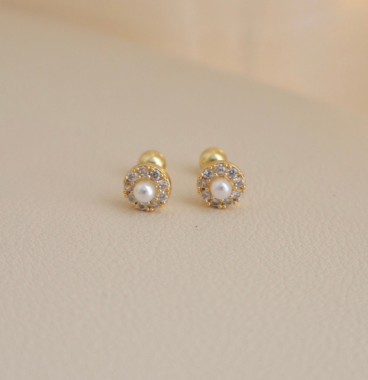 Perla Studs