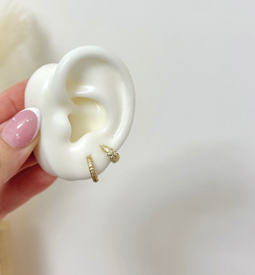 Golden Glow Huggies 8mm