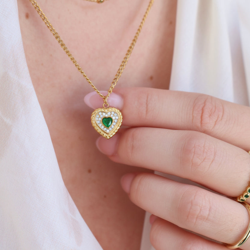 Corazón Esmeralda Necklace