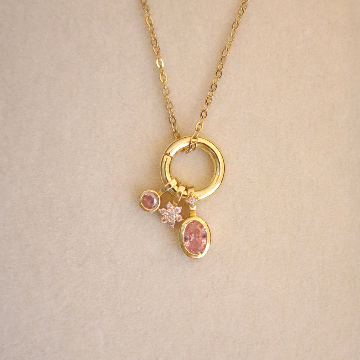 Collar Rosé Charm