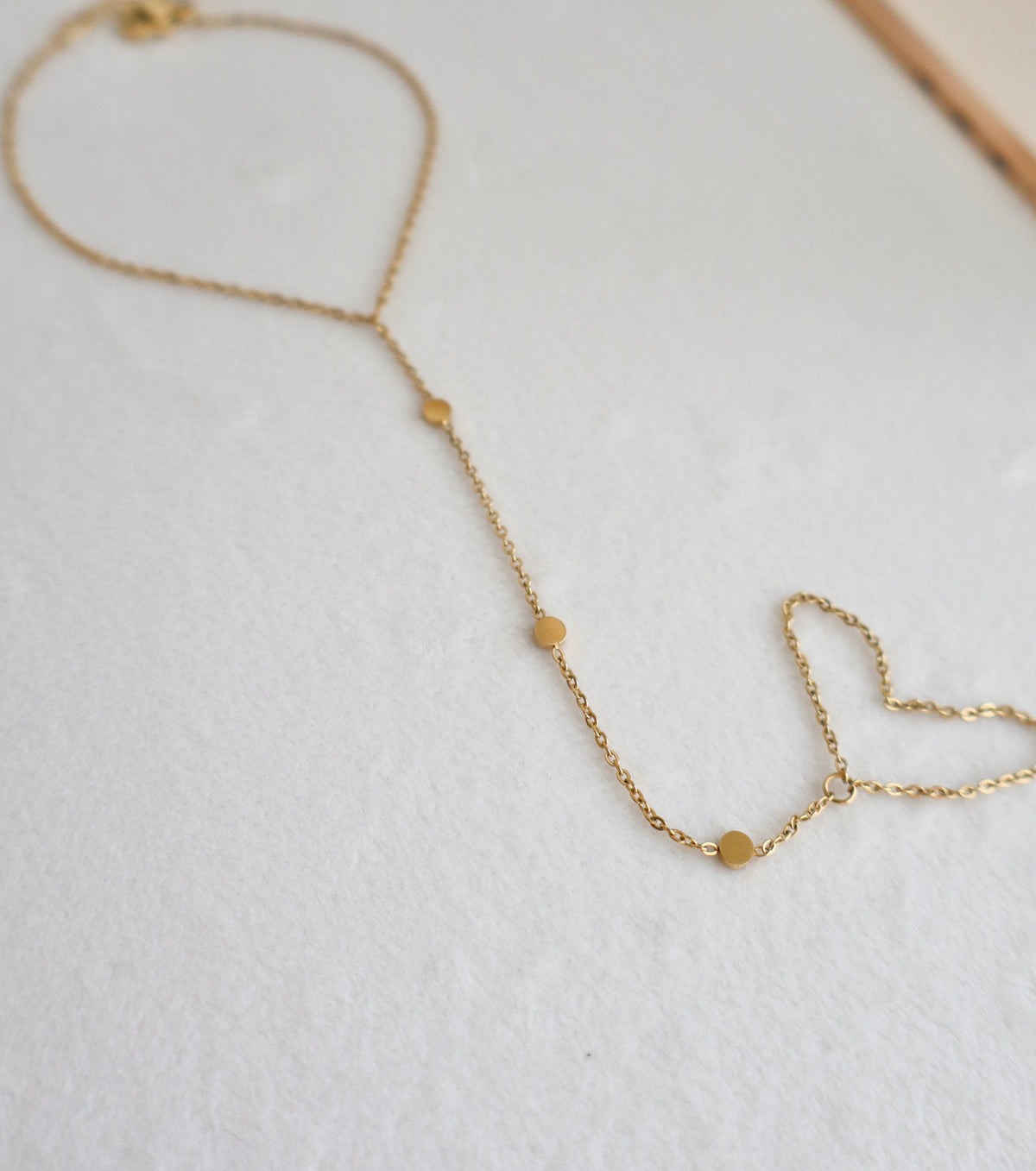 Minimal hand Chain
